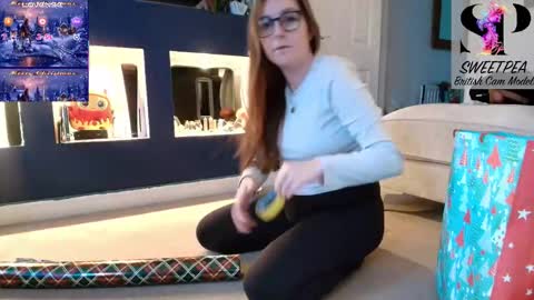 short sweetpea online show from December 17, 3:08 pm