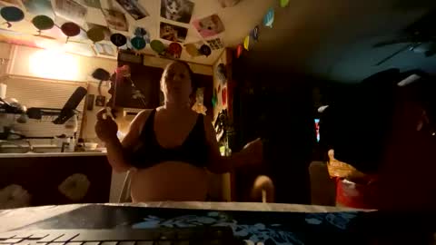 shorty920505 online show from May 31, 6:45 am