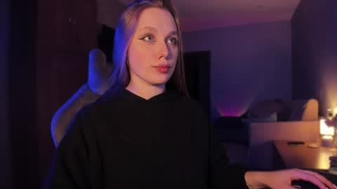 Snapshot of shorty_di chatting on December 24, 4:40 pm Diana online show from December 24, 4:40 pm