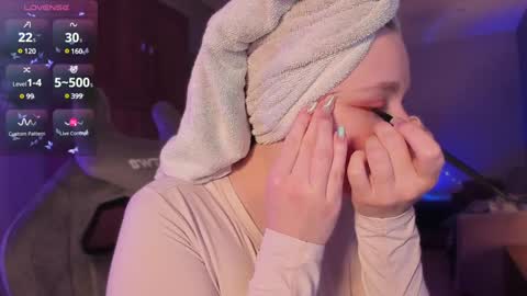 Snapshot of shorty_di chatting on January 23, 6:17 am Diana online show from January 23, 6:17 am