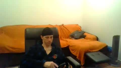 showherenow online show from February 15, 7:10 am