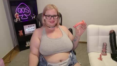 Mimi   online show from May 8, 4:34 pm