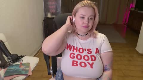 Mimi   online show from February 27, 5:16 pm