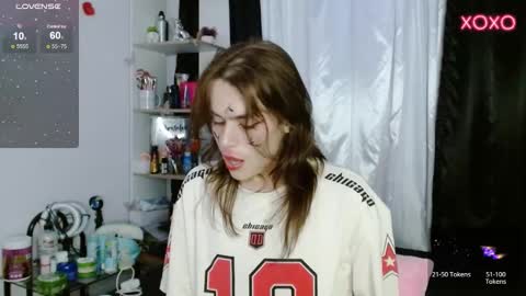 Shun White online show from December 8, 3:40 am