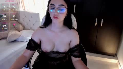 Nahomy online show from September 15, 6:31 pm