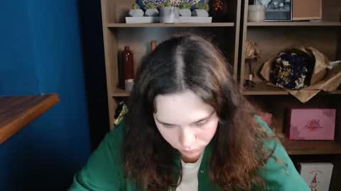 shy_lil online show from October 22, 9:27 pm