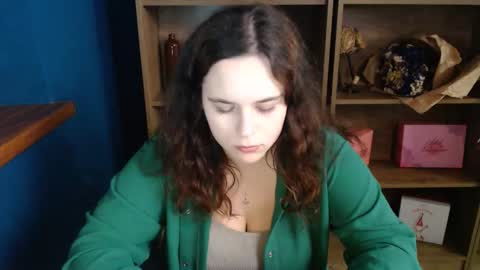 shy_lil online show from October 13, 12:40 pm