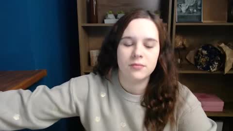 shy_lil online show from December 15, 2:02 pm