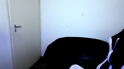 shy_nerd_babyy online show from June 19, 8:59 pm