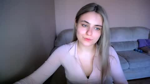 shy_sabrina_ online show from March 21, 3:17 pm
