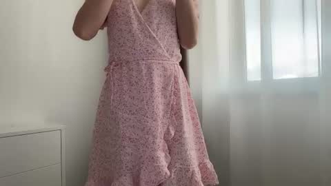shy_schoolgirl_ online show from July 12, 5:27 pm