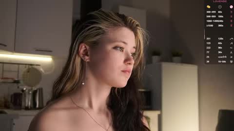 Akemi online show from April 15, 7:58 pm