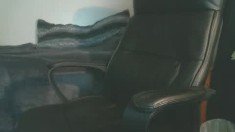 shyboyhugecum2020 online show from February 23, 4:03 am