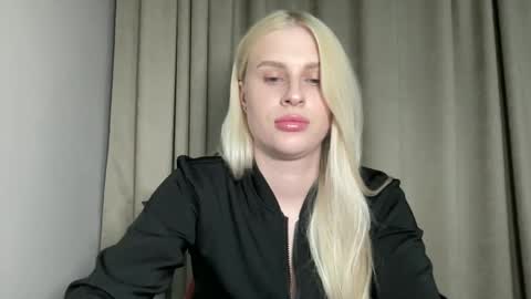 Shy Fox online show from April 15, 6:44 pm