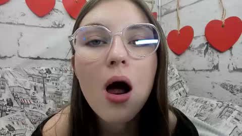 shyly_lisa online show from October 18, 2:38 am