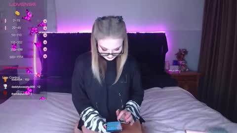 shysweetrish online show from March 15, 3:11 am