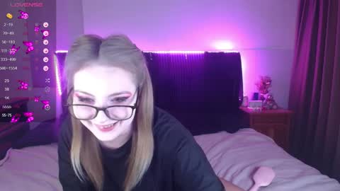 shysweetrish online show from June 5, 6:52 am