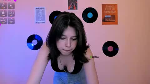 sia_moon1 online show from June 13, 7:24 pm