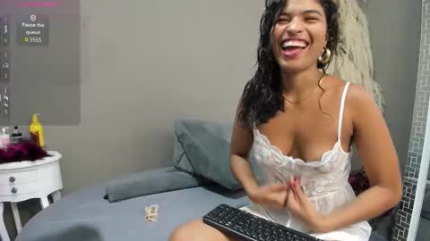 sienna_glow online show from January 9, 2:01 pm