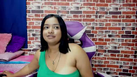 sienna_lux01 online show from April 18, 2:46 am