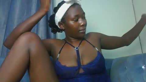 Memoo online show from May 31, 7:59 pm