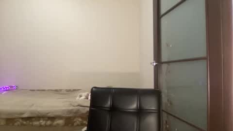 silkybabe19 online show from December 19, 11:55 pm