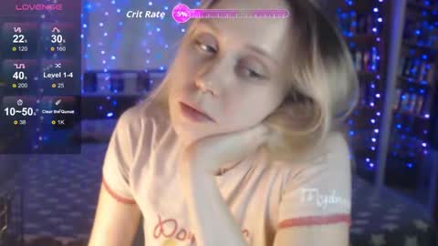 Snapshot of silvercherub chatting on October 25, 10:21 pm silvercherub online show from October 25, 10:21 pm