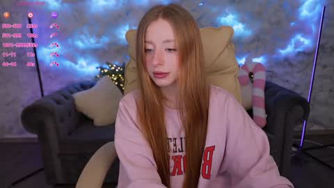 Snapshot of silverrmoon chatting on February 5, 1:37 am  Kristina Kris  online show from February 5, 1:37 am