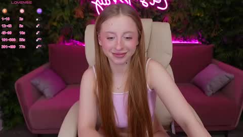 Snapshot of silverrmoon chatting on February 27, 2:10 pm  Kristina Kris  online show from February 27, 2:10 pm