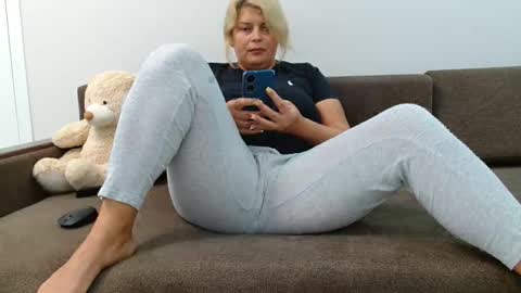 Snapshot of silvess333 chatting on September 23, 6:40 am Dasa online show from September 23, 6:40 am