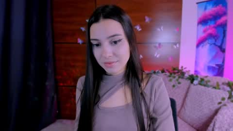Snapshot of silvia_queen1 chatting on December 19, 9:06 pm Silvia nude in pvt  online show from December 19, 9:06 pm
