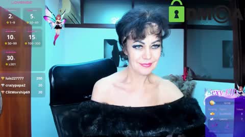 Silvia Wallec online show from March 1, 7:59 pm