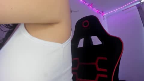 Snapshot of silviarichie_jade chatting on September 13, 3:25 pm silvia online show from September 13, 3:25 pm