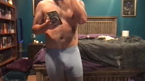 simi136 online show from November 13, 8:00 pm