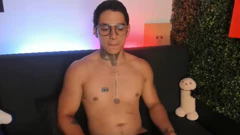 Simon Cortes online show from July 11, 12:30 pm