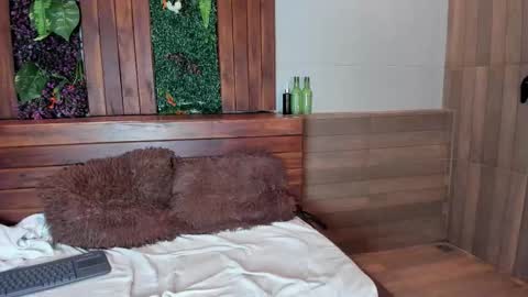 simon_durand online show from December 4, 5:07 am