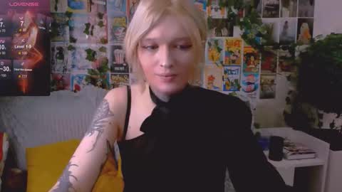 Snapshot of simona_rain chatting on October 24, 2:34 am Simona online show from October 24, 2:34 am
