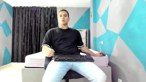 SIMON KELER online show from February 25, 4:03 am