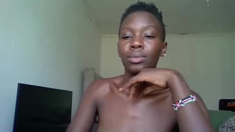 simplyloy33 online show from October 20, 12:10 pm