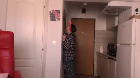 simyhvn online show from April 14, 8:17 am