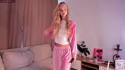 Naomi online show from February 26, 11:32 am