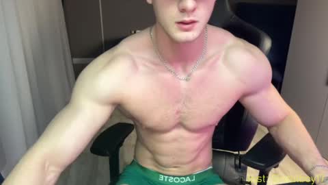 Snapshot of sinffuly chatting on February 21, 5:31 pm Richard online show from February 21, 5:31 pm