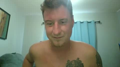 Snapshot of singledad88show chatting on October 16, 3:33 pm singledad88show online show from October 16, 3:33 pm