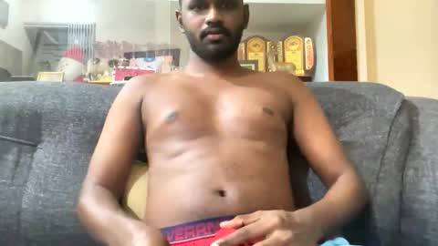 Snapshot of singletamilblackboy chatting on September 25, 5:53 pm singletamilblackboy online show from September 25, 5:53 pm