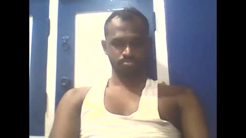 Snapshot of singletamilblackboy chatting on December 22, 4:48 pm singletamilblackboy online show from December 22, 4:48 pm