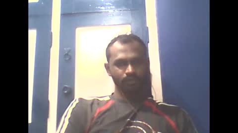 Snapshot of singletamilblackboy chatting on January 23, 12:19 pm singletamilblackboy online show from January 23, 12:19 pm