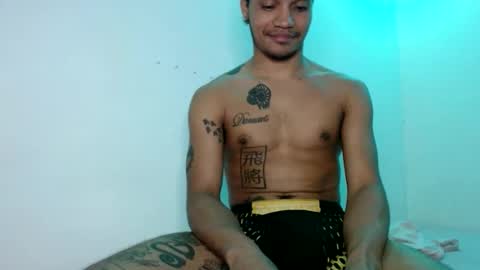 Snapshot of sir_black1 chatting on December 7, 1:52 am Sir black online show from December 7, 1:52 am