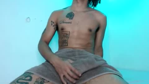 Snapshot of sir_black1 chatting on December 10, 7:54 pm Sir black online show from December 10, 7:54 pm