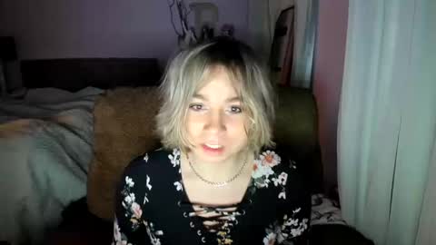 carra combs online show from October 11, 6:51 am