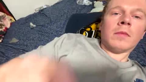 sissybtchboi online show from April 19, 6:10 pm